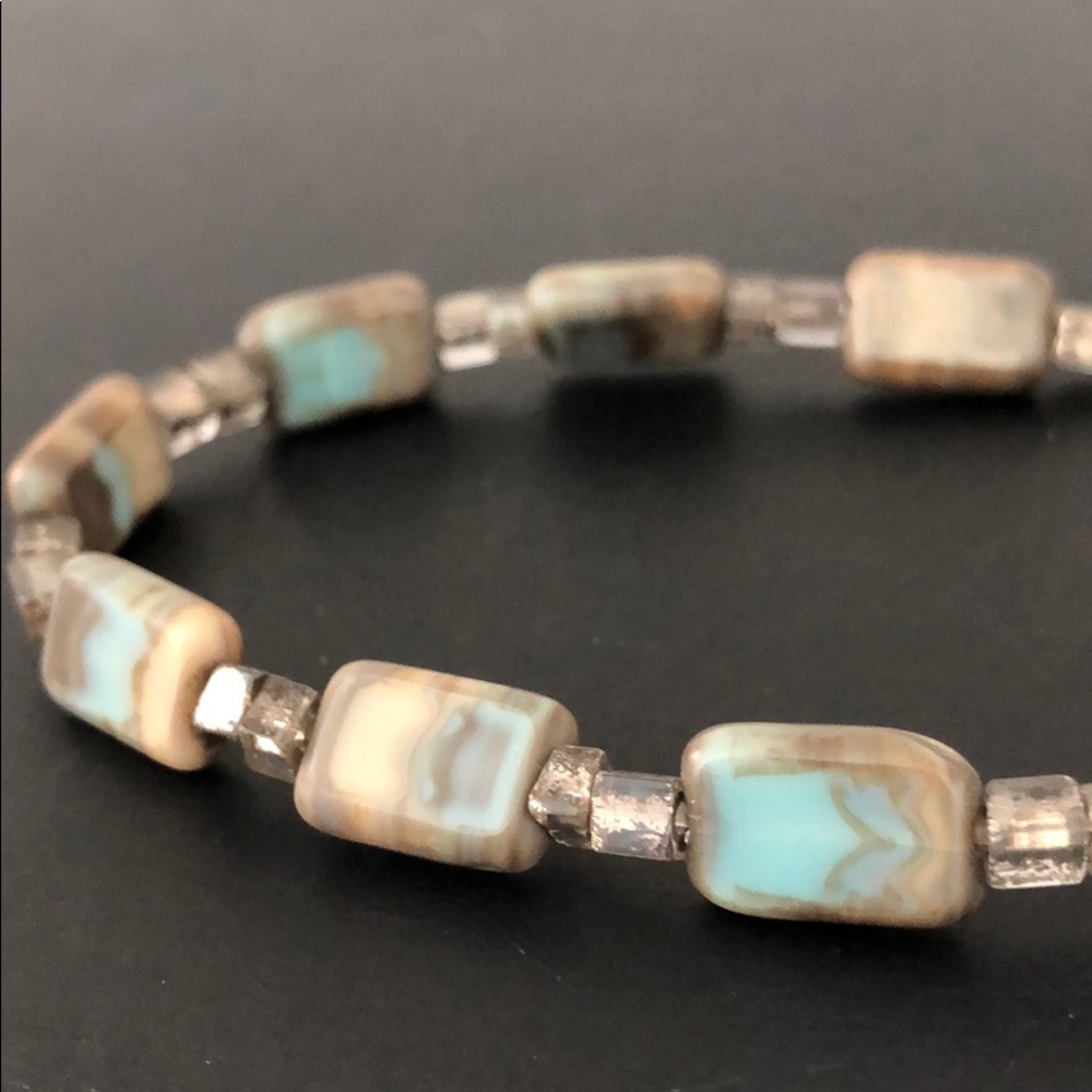 GENUINE POLISHED STONE BRACELETS W/CHARM - Picture 16 of 16